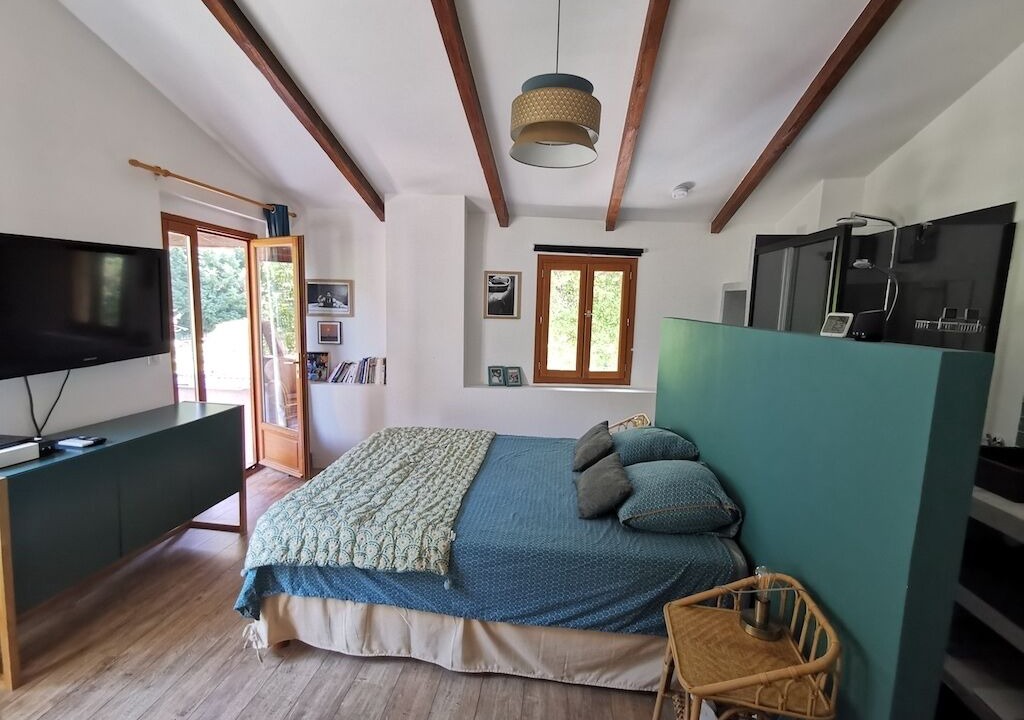 Photo of Bedroom in Drap