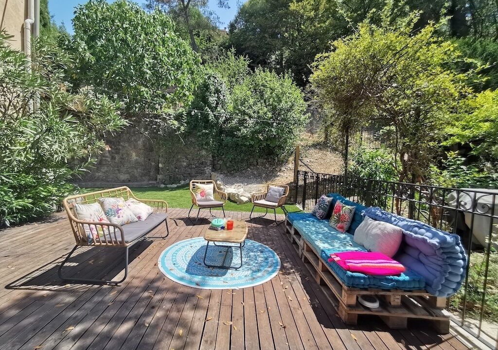 Photo of Outdoor in Drap