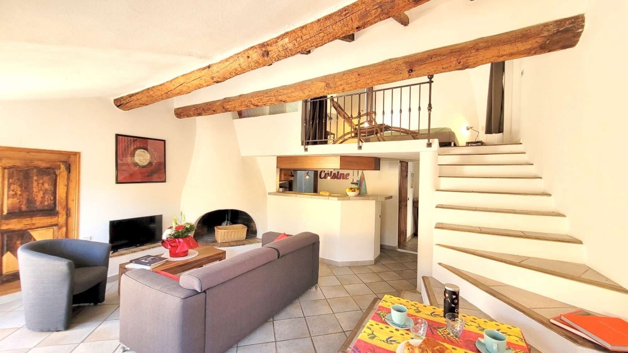 Photo of Livingroom in Old Town