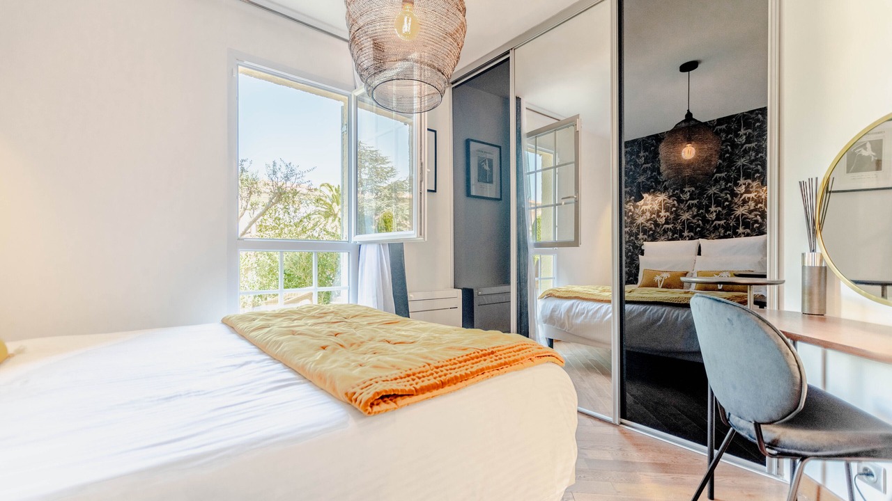 Photo of Bedroom in Saint-Tropez