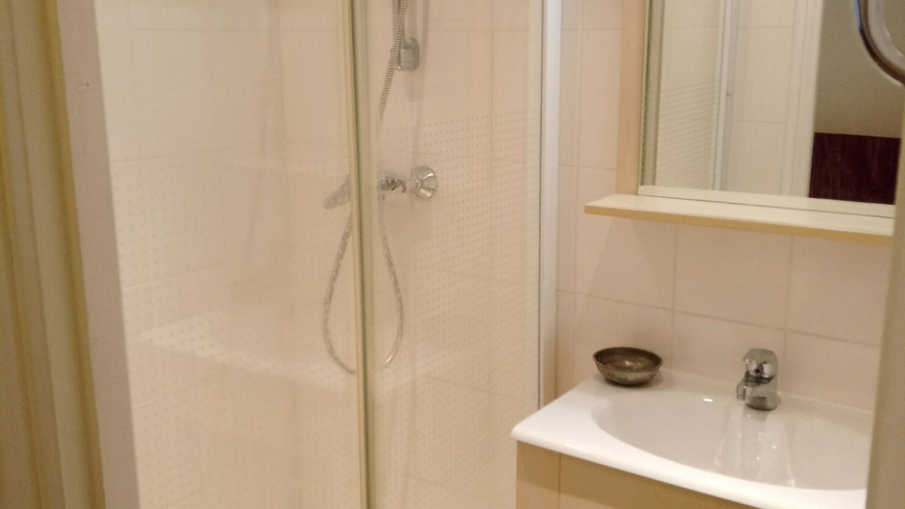 Photo of Bathroom in Riou - Petit Juas - Av de Grasse