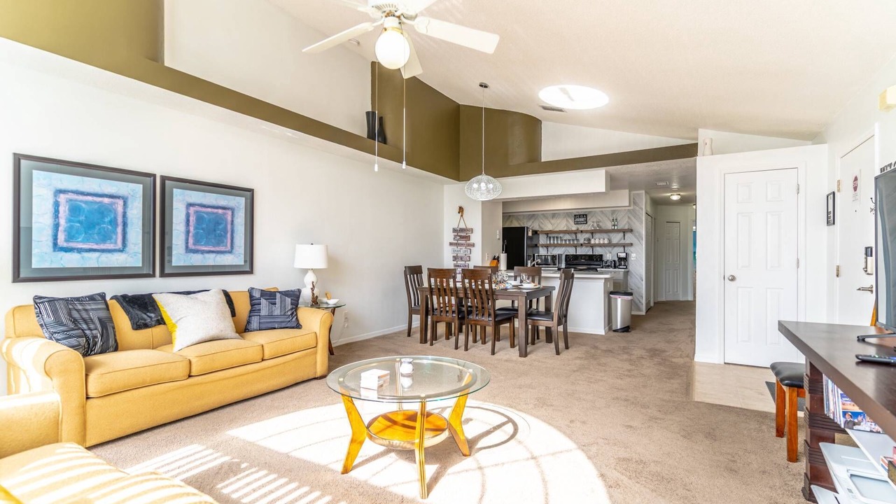 Photo of Livingroom in Campbell