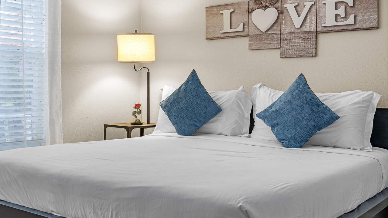Photo of Bedroom in Lake Berkley