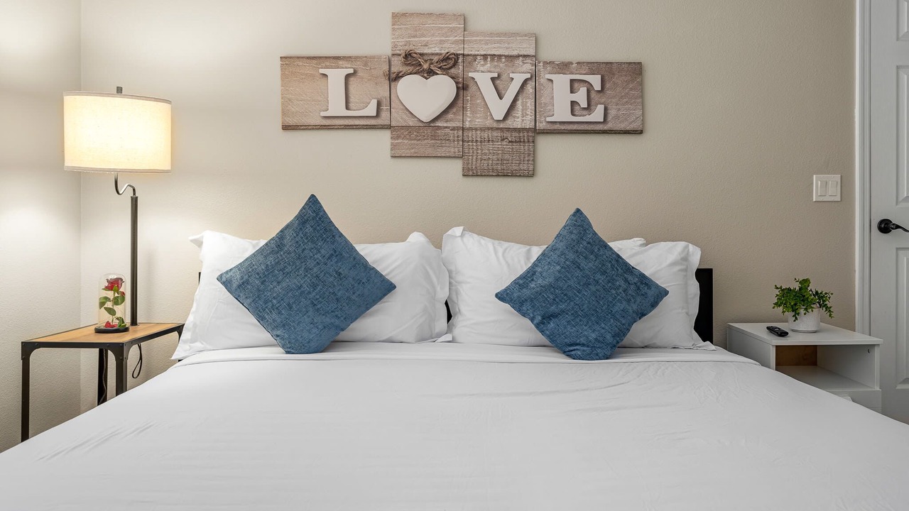 Photo of Bedroom in Lake Berkley