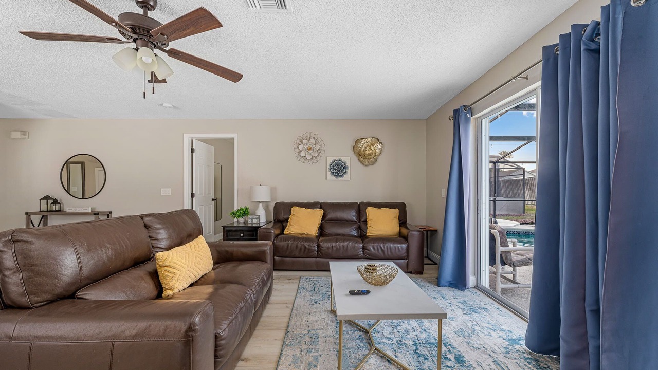 Photo of Livingroom in Lake Berkley
