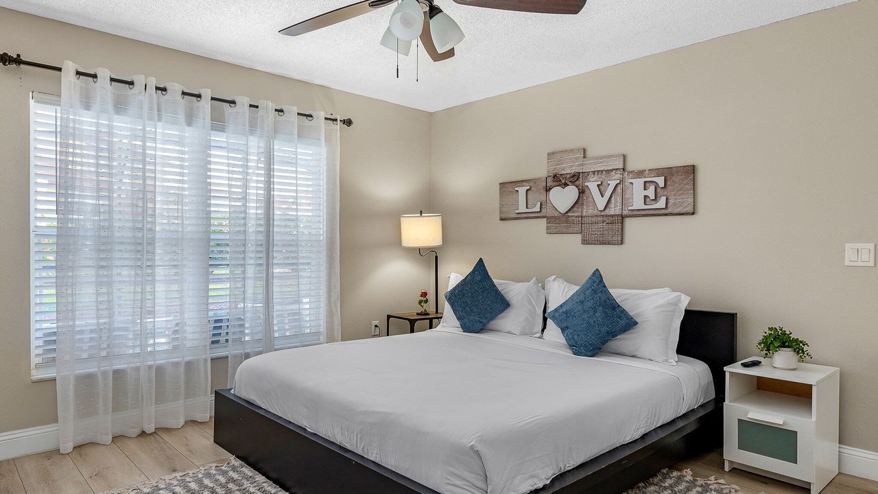 Photo of Bedroom in Lake Berkley