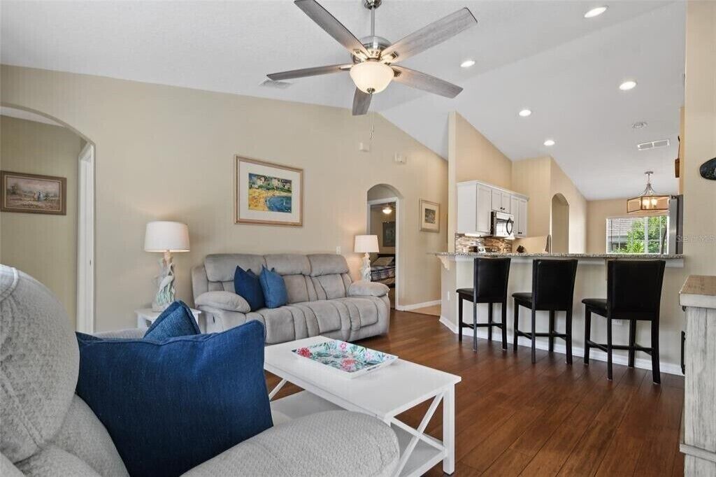 Photo of Livingroom in Thousand Oaks