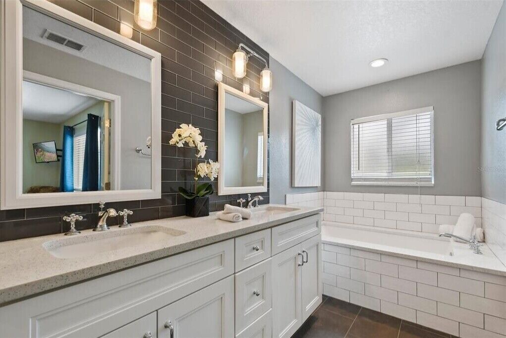 Photo of Bathroom in Thousand Oaks