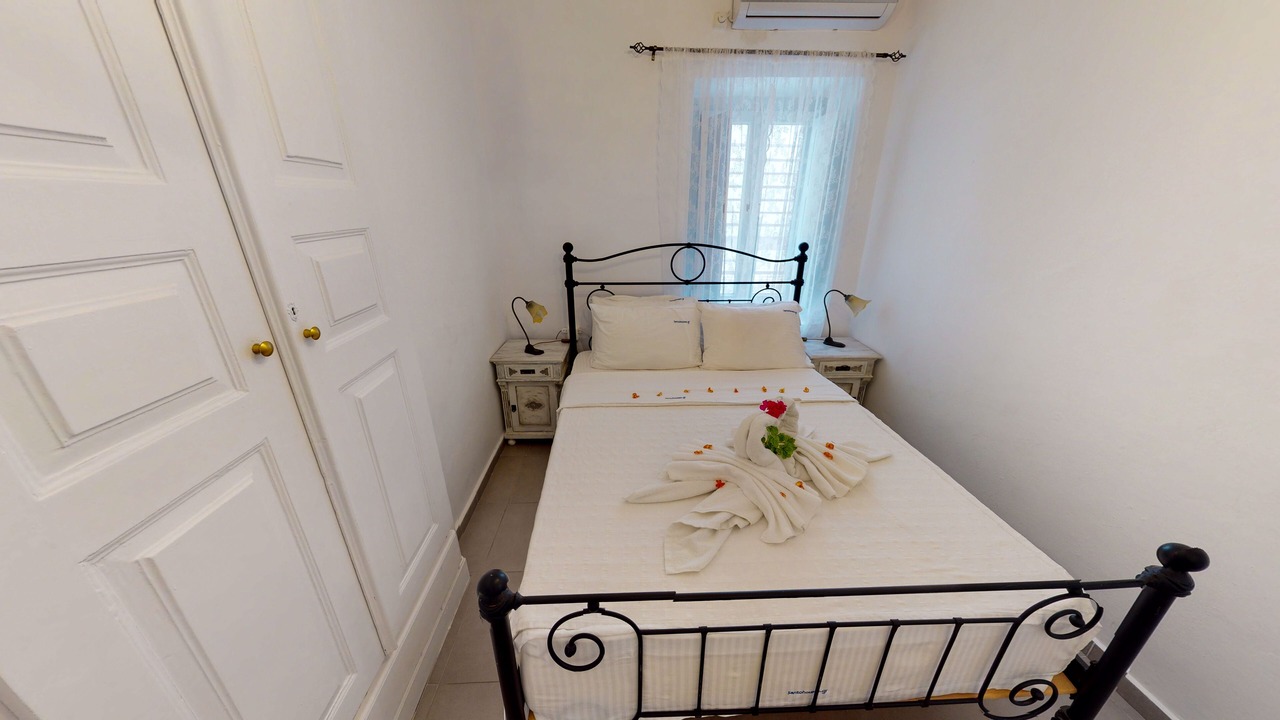 Photo of Bedroom in Fira