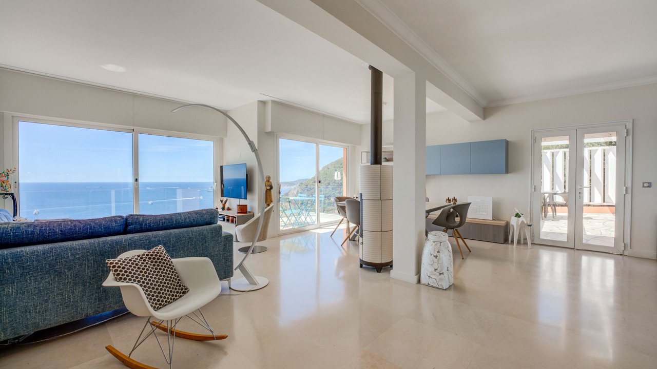 Photo of Livingroom in Eze