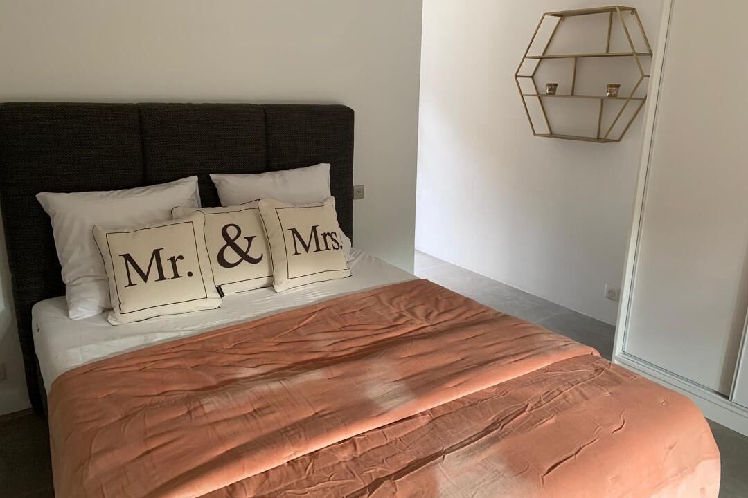 Photo of Bedroom in Saint-Tropez City Centre