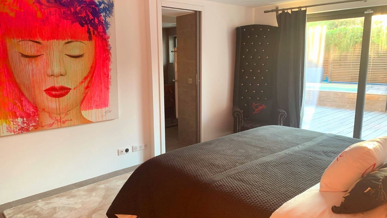 Photo of Bedroom in Saint-Tropez City Centre