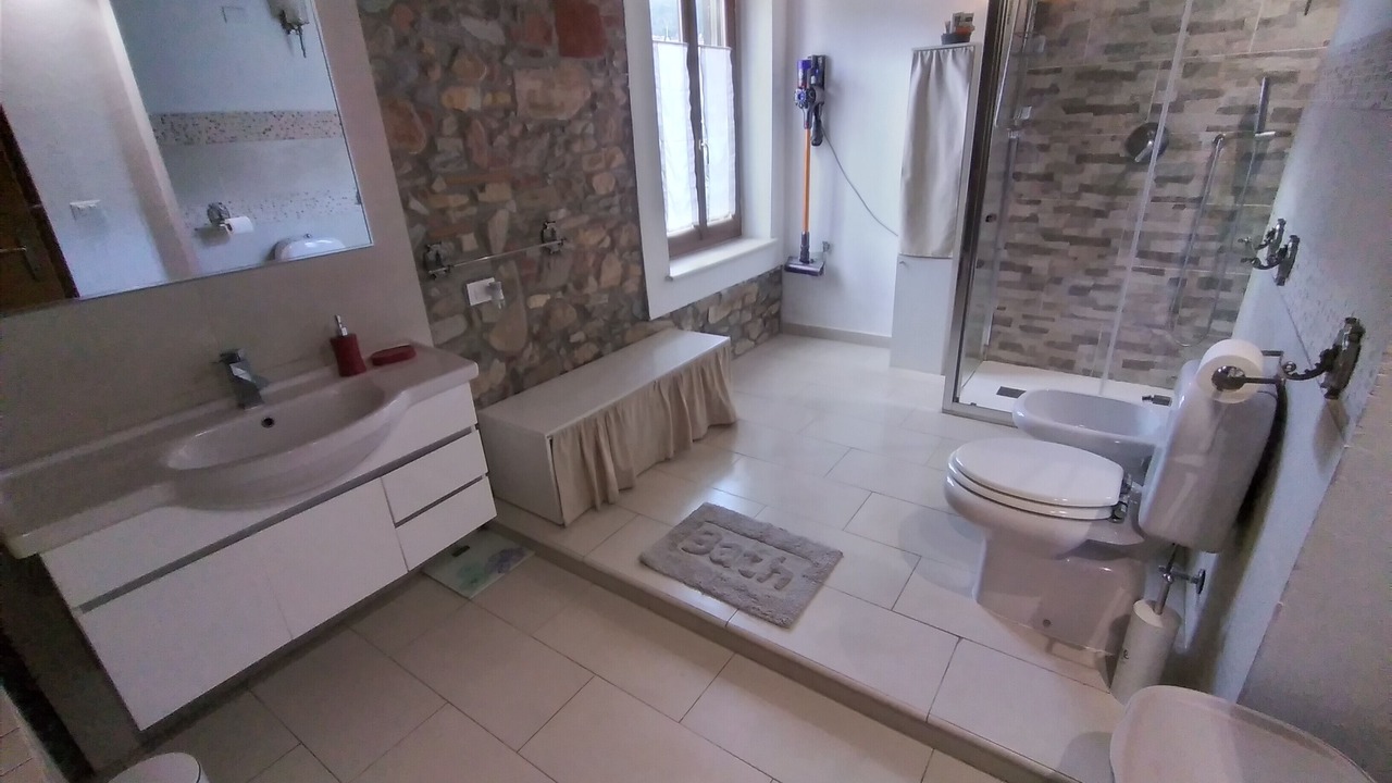 Photo of Bathroom in SantʼAndrea di Compito