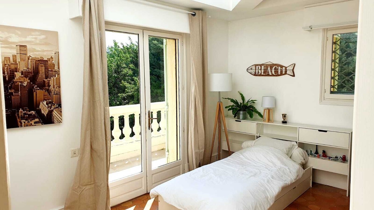 Photo of Bedroom in Gairaut