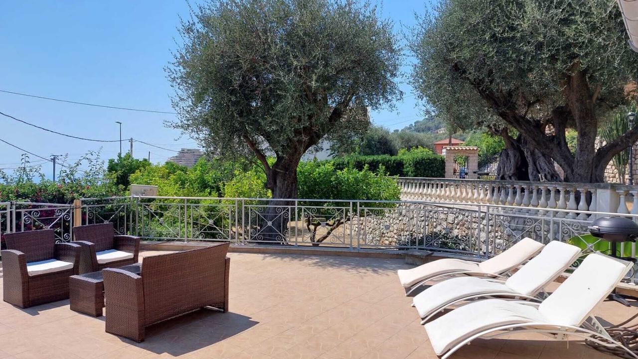 Photo of Patio Balcony in Beausoleil