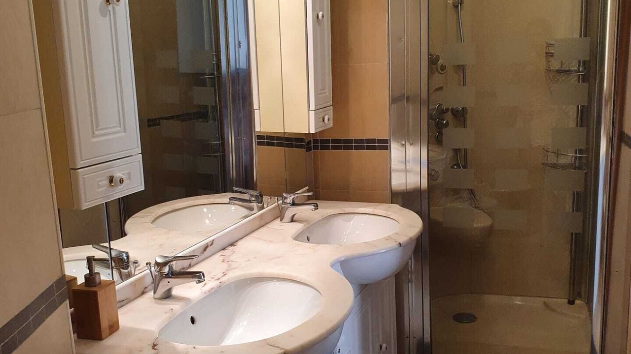 Photo of Bathroom in Beausoleil