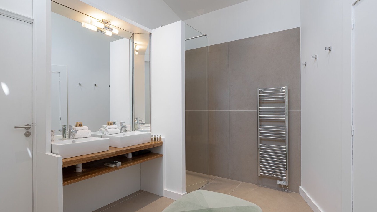 Photo of Bathroom in Cannes City Centre