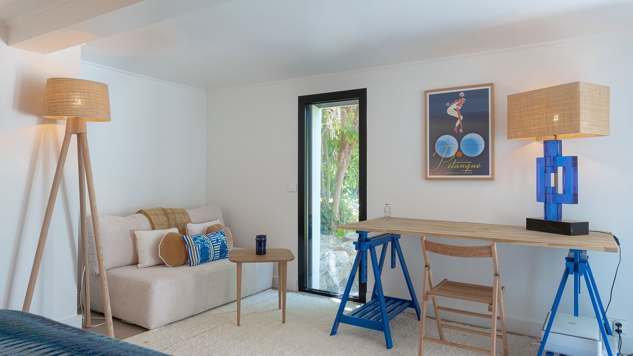 Photo of Bedroom in Cannes City Centre