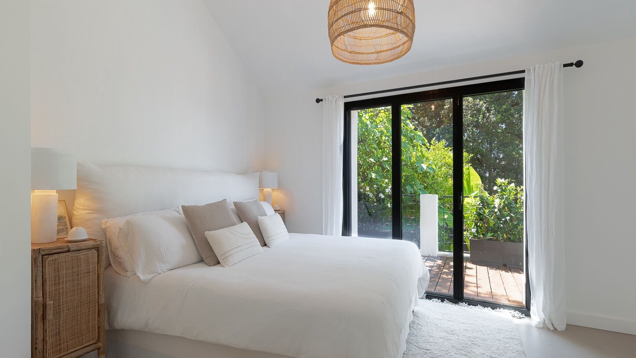 Photo of Bedroom in Cannes City Centre