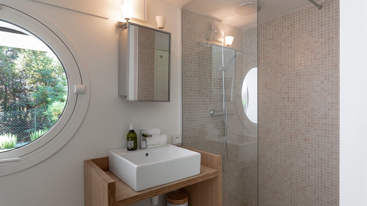 Photo of Bathroom in Cannes City Centre