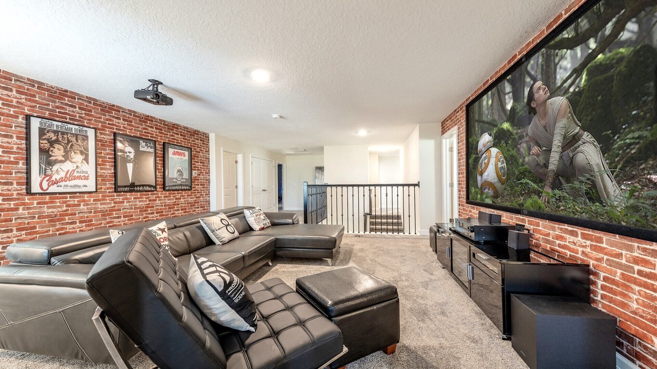 Photo of Livingroom in Four Corners