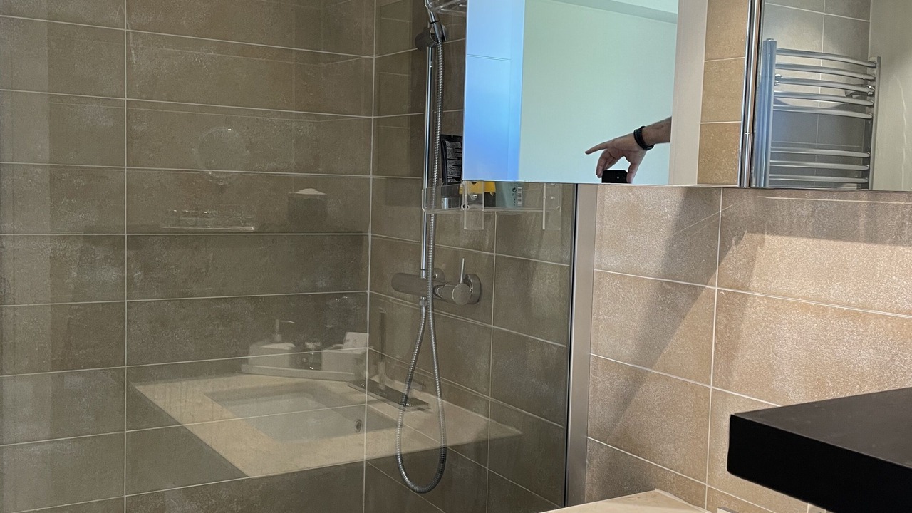 Photo of Bathroom in Gairaut