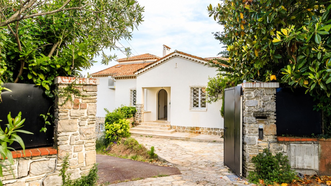 Photo of Outdoor in Riou - Petit Juas - Av de Grasse