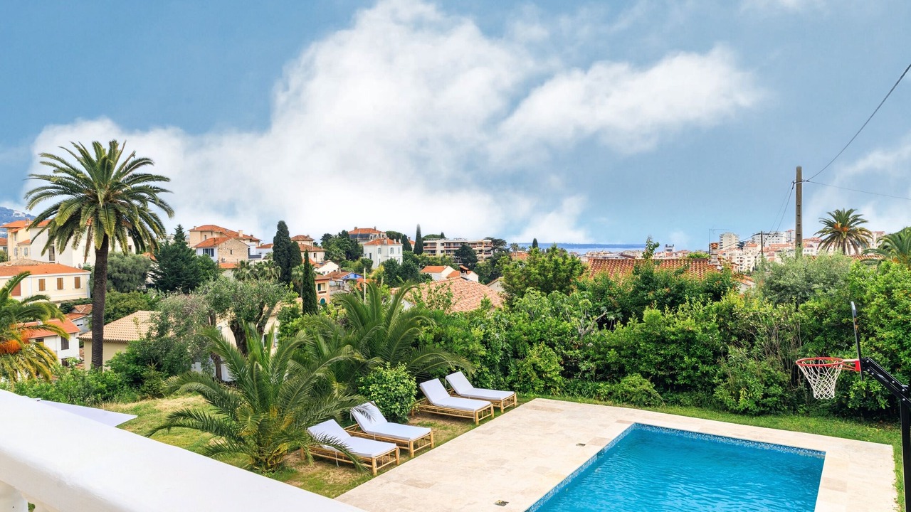 Photo of Outdoor in Riou - Petit Juas - Av de Grasse