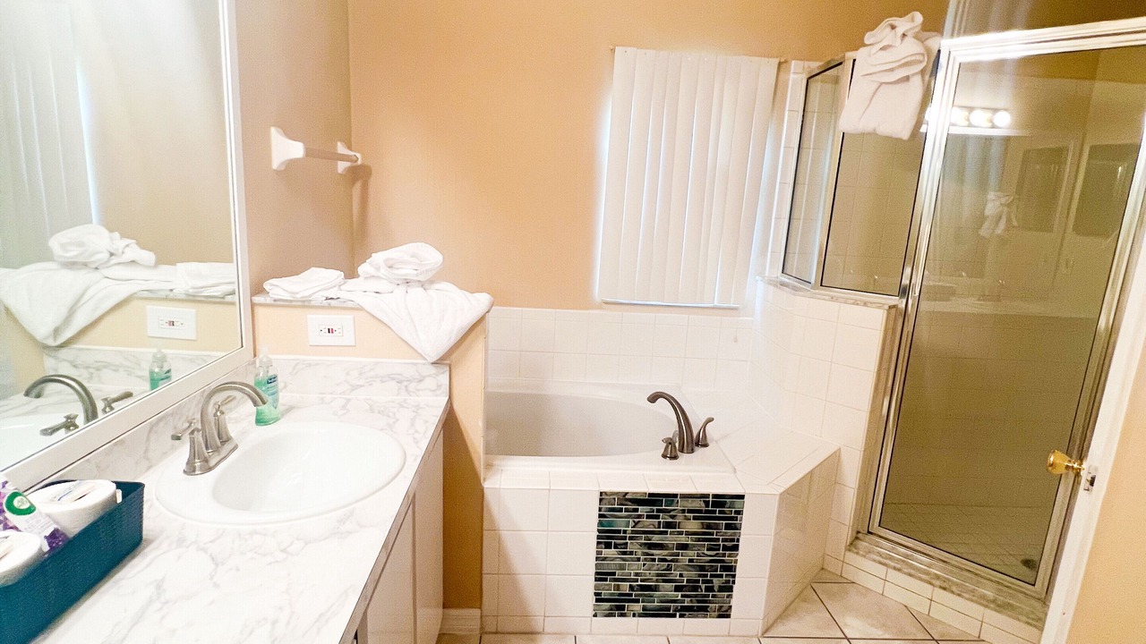 Photo of Bathroom in Crescent Lakes