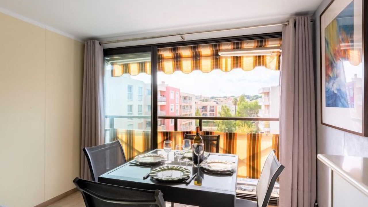 Photo of Bedroom in Sainte-Maxime City Centre