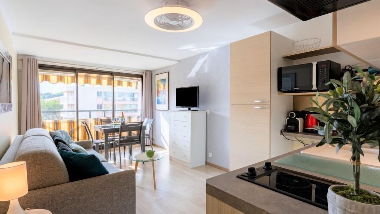 Photo of Livingroom in Sainte-Maxime City Centre