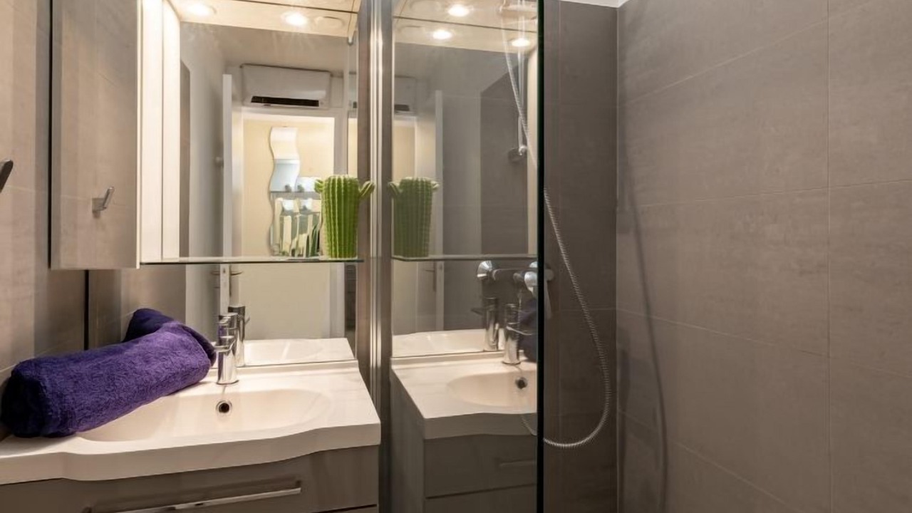 Photo of Bathroom in Sainte-Maxime City Centre
