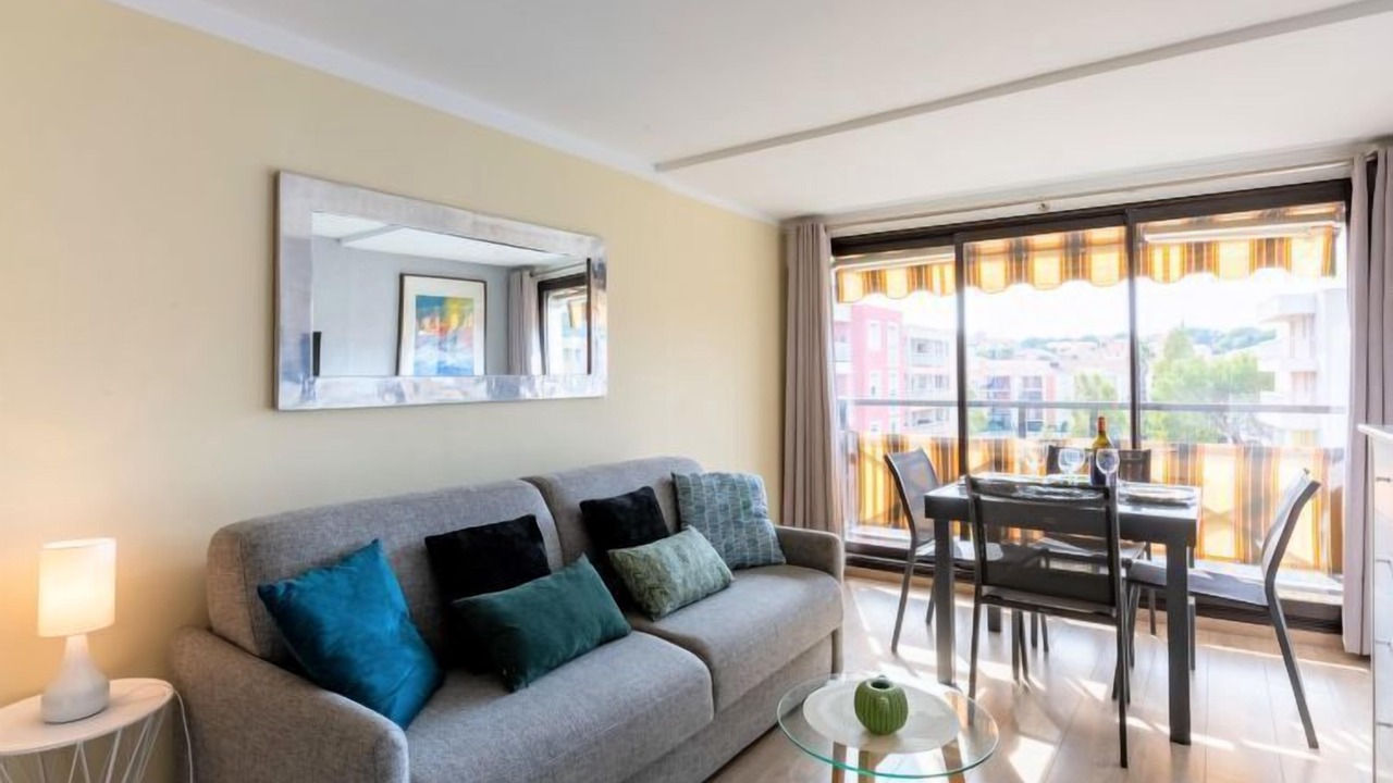 Photo of Bedroom in Sainte-Maxime City Centre