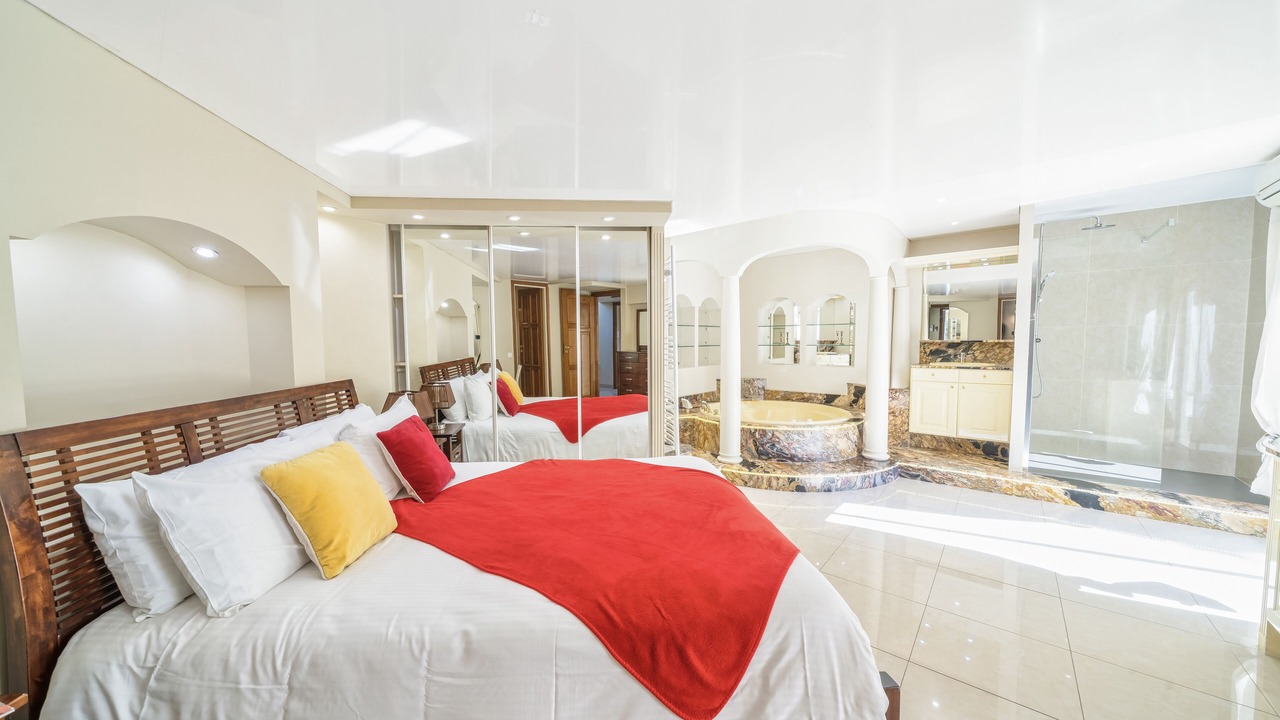 Photo of Bedroom in Mont Boron