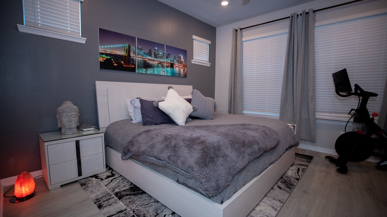 Photo of Bedroom in Colonialtown South