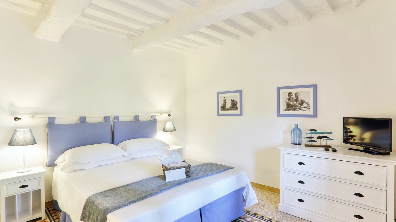Photo of Others in Margine Coperta-Traversagna