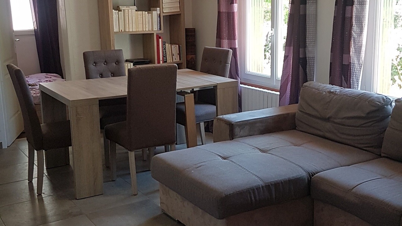 Photo of Livingroom in Saint-Paul-en-Foret