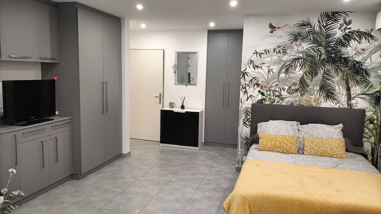 Photo of Bedroom in Mandelieu-la-Napoule Beach