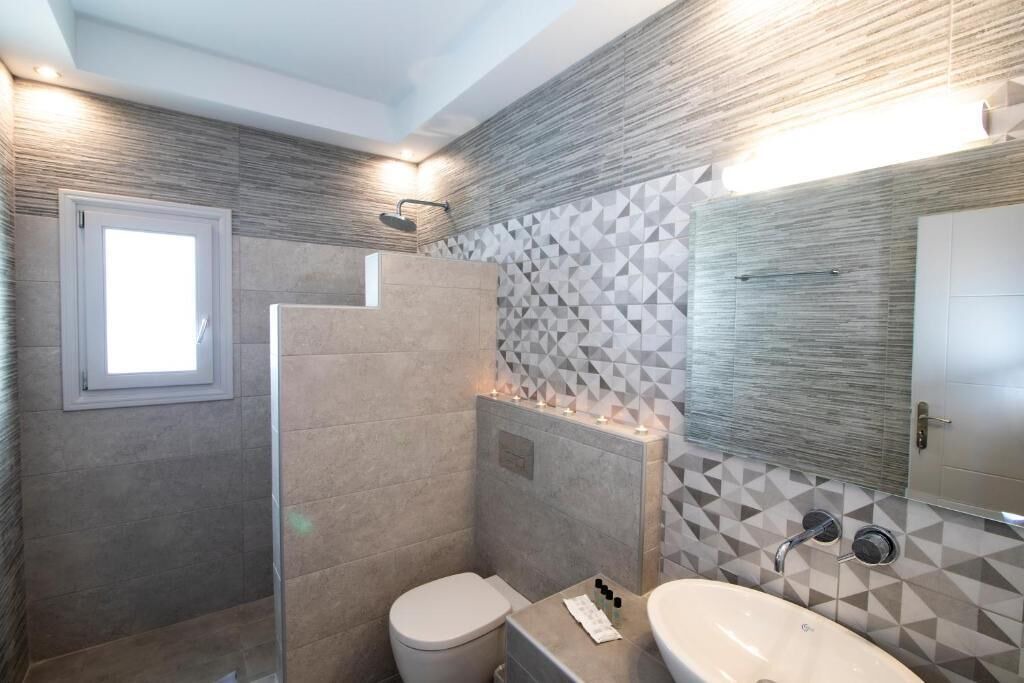 Photo of Bathroom in Perissa
