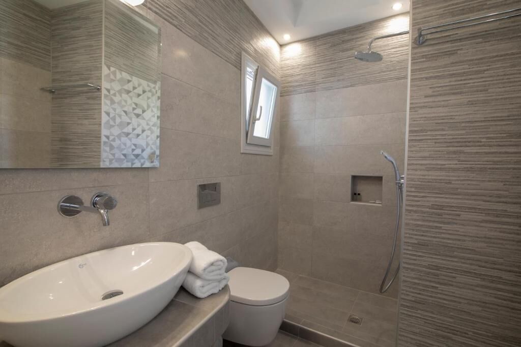 Photo of Bathroom in Perissa