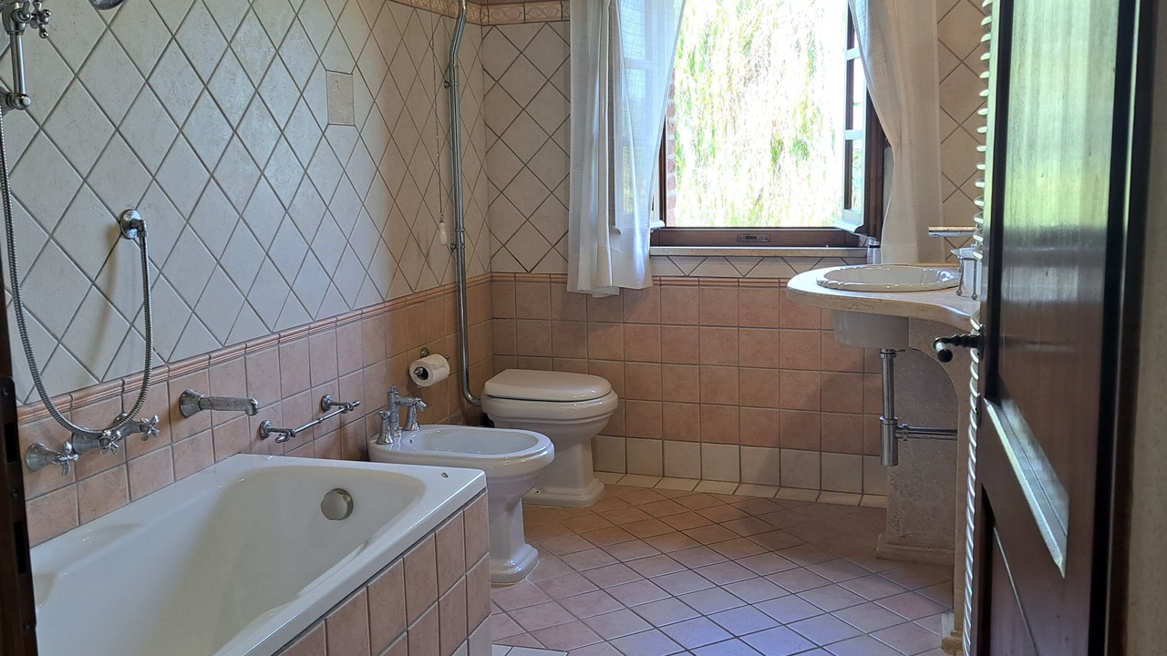 Photo of Bathroom in Asciano