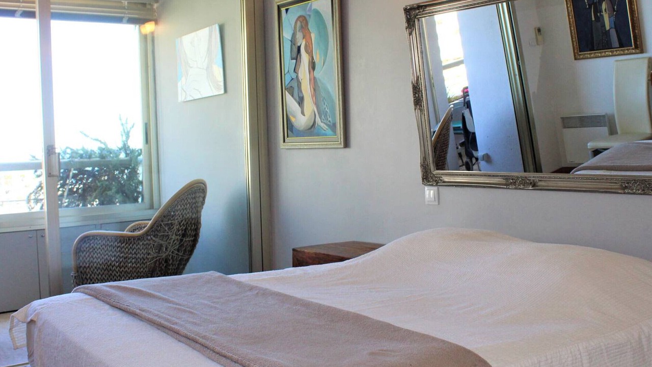 Photo of Bedroom in Villeneuve Loubet Beach