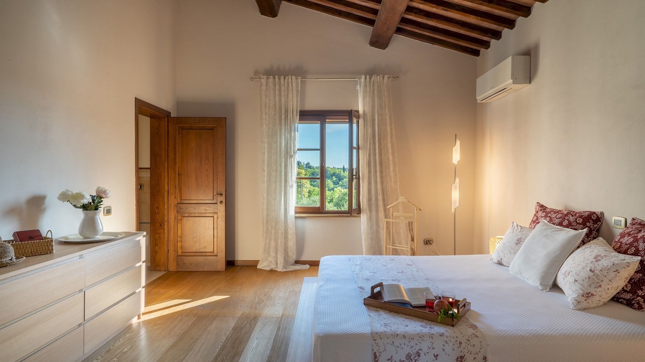 Photo of Bedroom in Lari