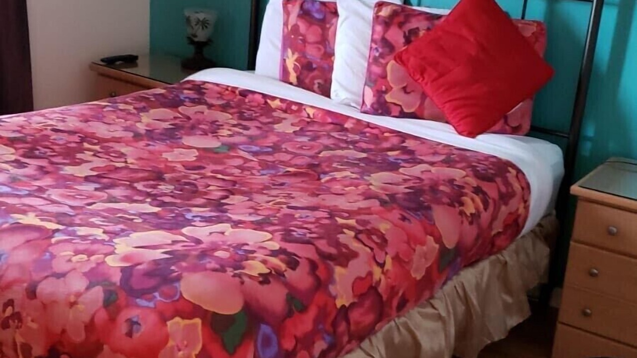 Photo of Bedroom in Sunset Lakes