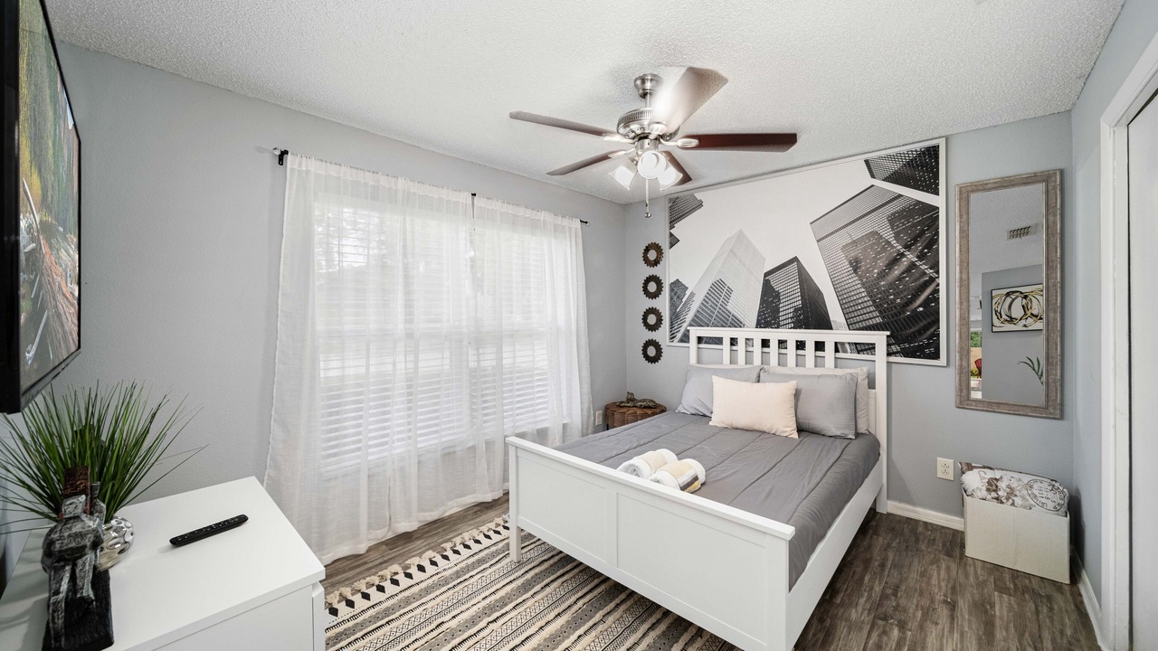 Photo of Bedroom in Signal Hill