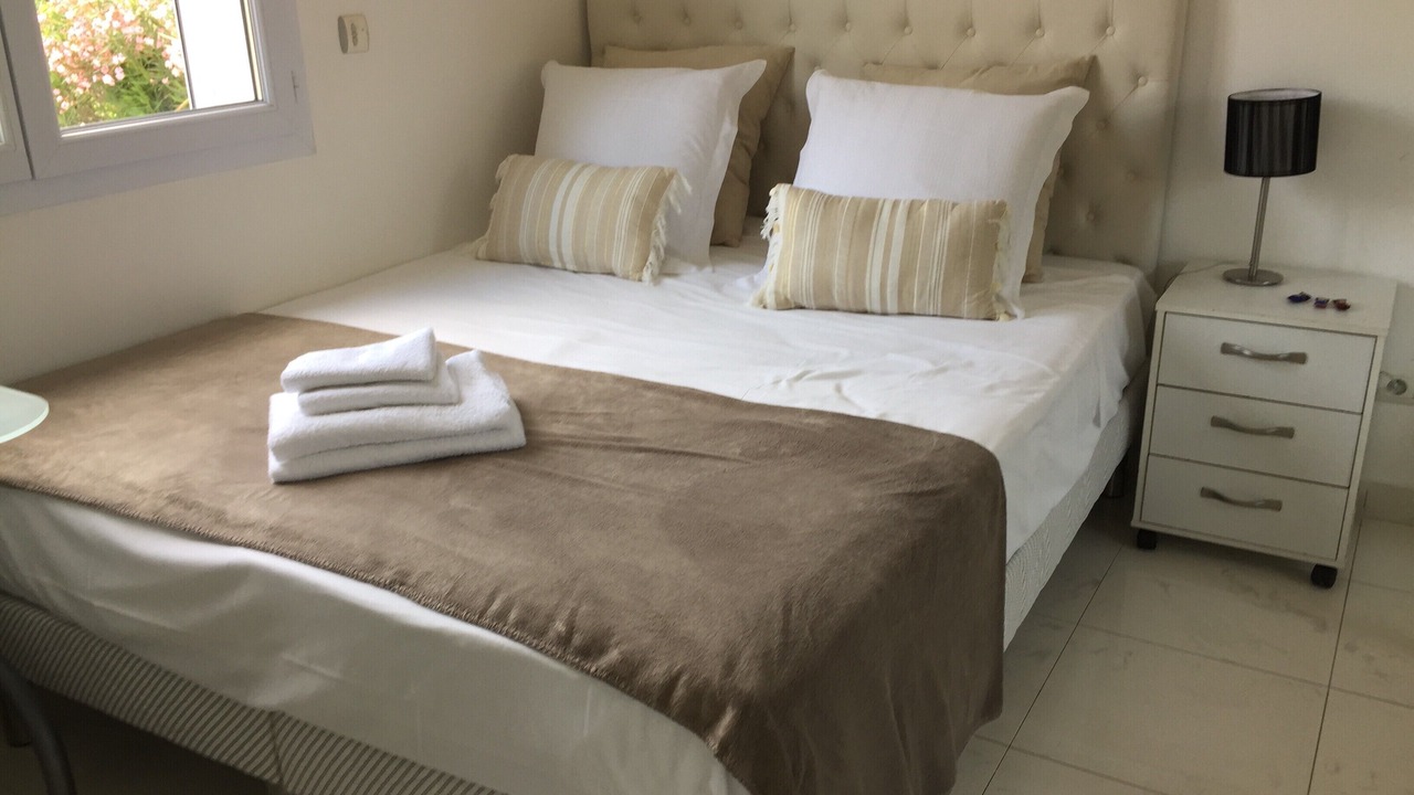 Photo of Bedroom in California - Pezou