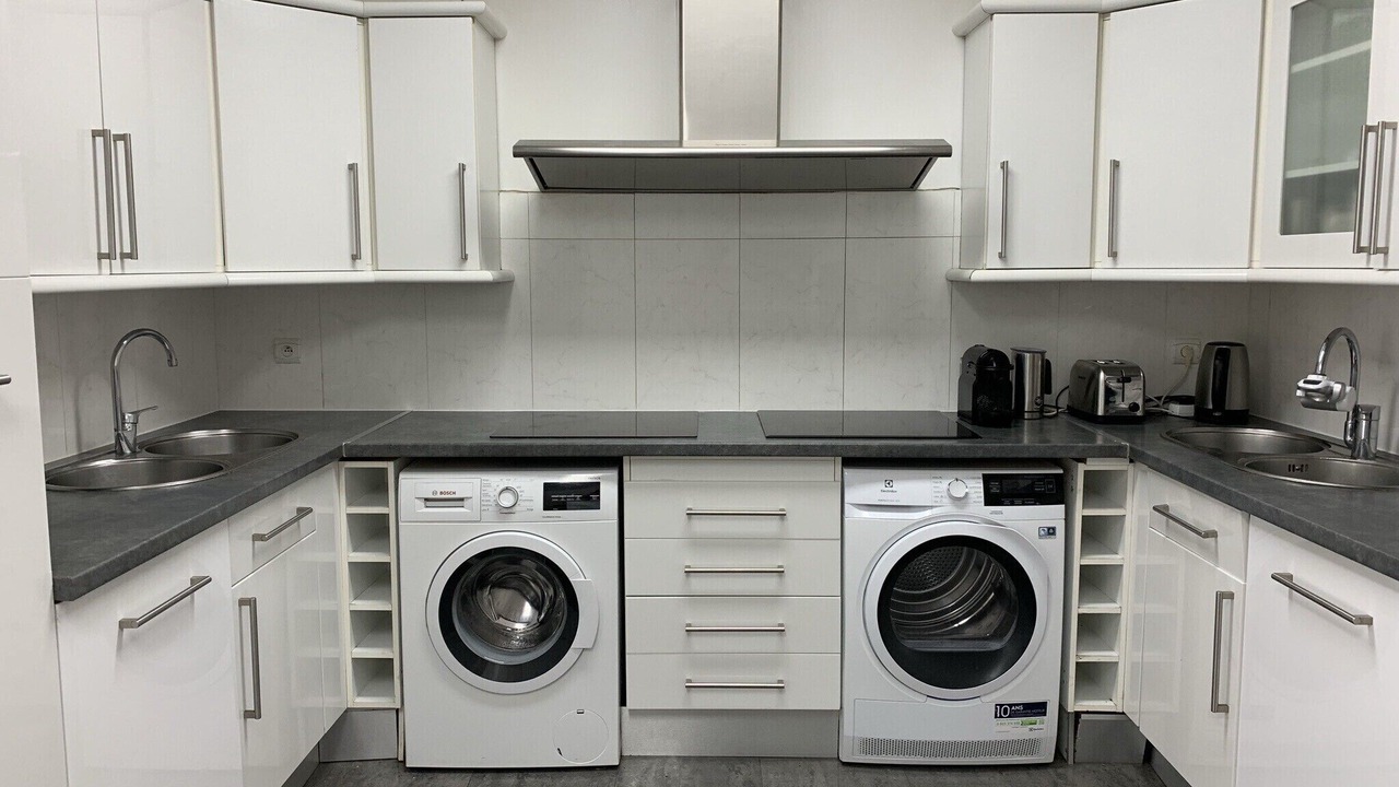 Photo of Kitchen in California - Pezou