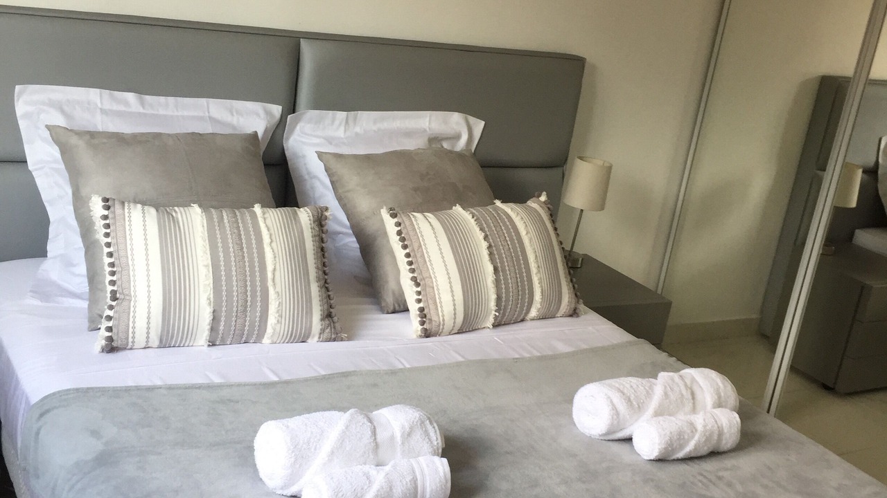 Photo of Bedroom in California - Pezou