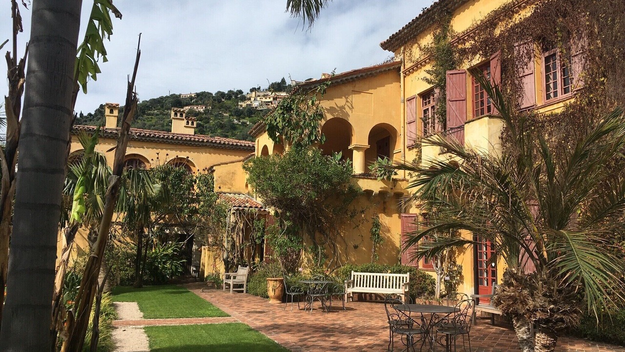Photo of Outdoor in Drap