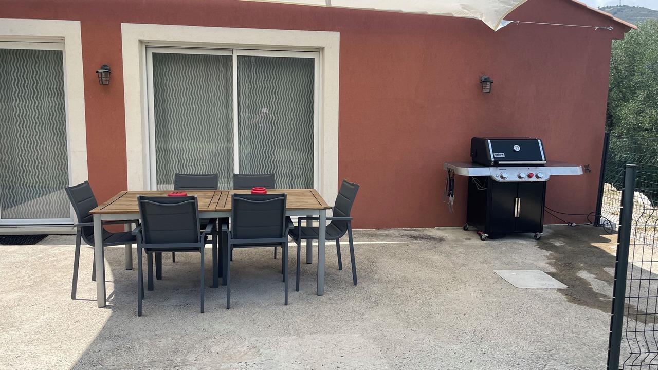 Photo of Outdoor in Drap
